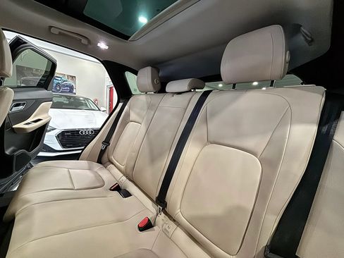 Used 2018 Jaguar F-PACE Premium AWD/4WD image 15