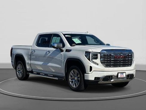 Used 2024 GMC Sierra 1500 Denali w/ Technology Package image 4