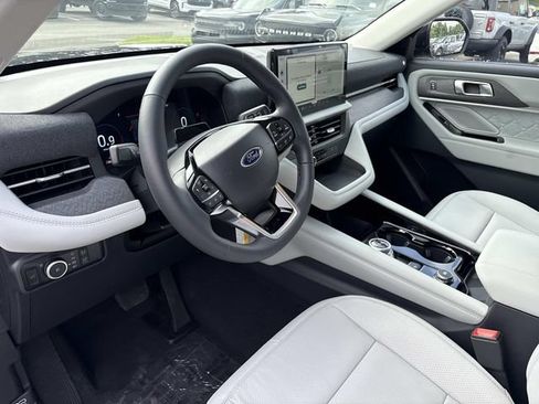 New 2026 Ford Explorer Platinum w/ LUX Leather Package AWD/4WD image 25