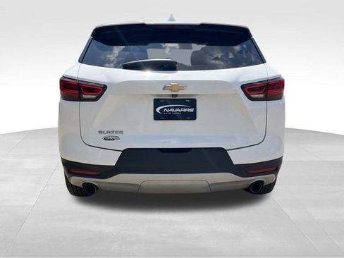 Used 2023 Chevrolet Blazer LT image 9
