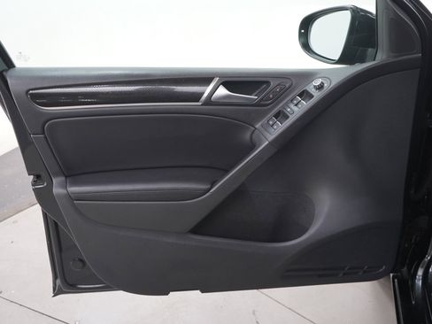 Used 2014 Volkswagen GTI Driver's Edition FWD image 20