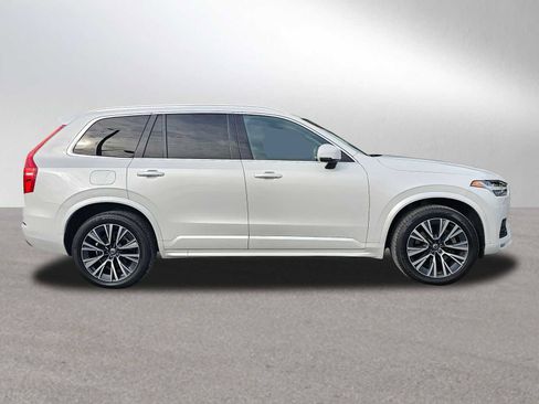 Certified 2022 Volvo XC90 T5 Momentum w/ Climate Package image 8
