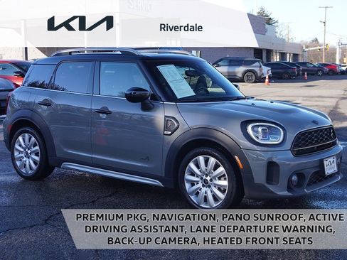 Used 2022 MINI Cooper Countryman S w/ Premium Package image 1