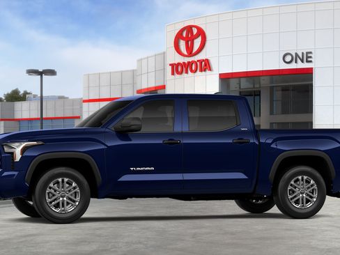 New 2026 Toyota Tundra SR5 w/ SR5 Convenience Package AWD/4WD image 63