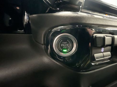 Used 2024 Chevrolet Silverado 2500 High Country w/ Technology Package image 17