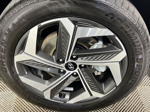 Used 2024 Hyundai Tucson Limited image 14