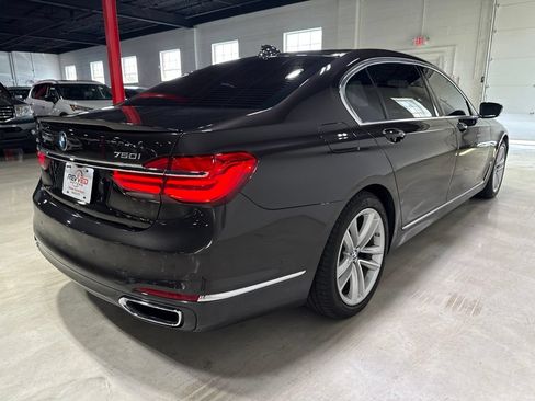 Used 2016 BMW 750i xDrive AWD/4WD image 7