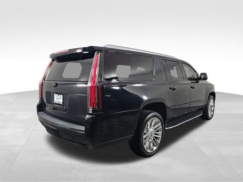 Used 2019 Cadillac Escalade ESV Luxury image 5