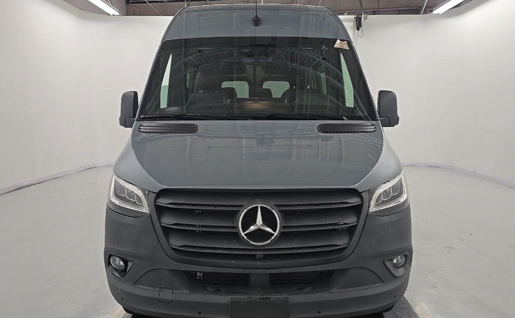 Used 2023 Mercedes-Benz Sprinter 2500 image 2