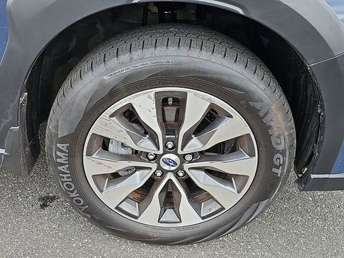 Used 2025 Subaru Outback Limited XT AWD/4WD image 9