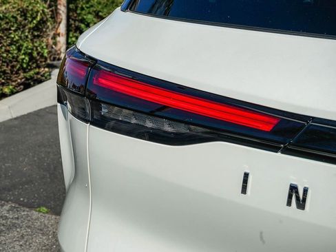 Certified 2025 INFINITI QX60 Luxe w/ Lighting Package (N94) image 7