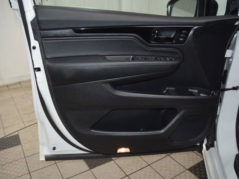 Used 2024 Honda Odyssey Touring image 39