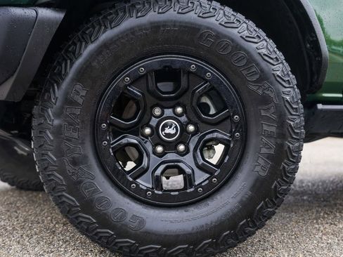 Used 2023 Ford Bronco Wildtrak image 4