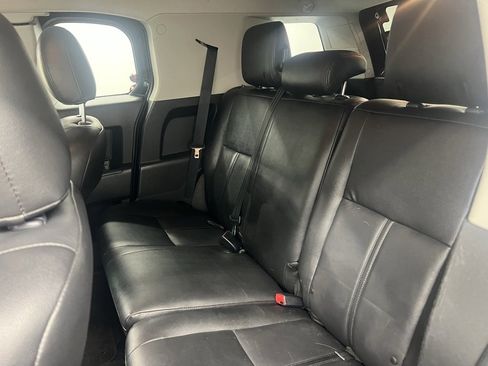Used 2014 Toyota FJ Cruiser 4WD image 11