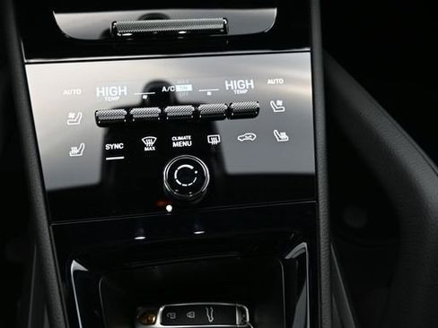 New 2026 Porsche Cayenne image 14