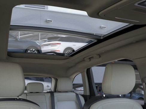 New 2026 Lincoln Nautilus Premier image 22