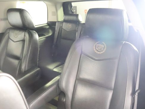 Used 2012 Cadillac Escalade Platinum AWD/4WD image 45