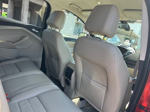Used 2014 Ford Escape Titanium FWD image 32