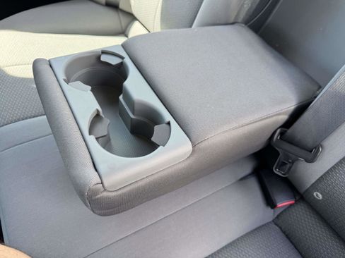 Used 2008 Mitsubishi Galant ES FWD image 9