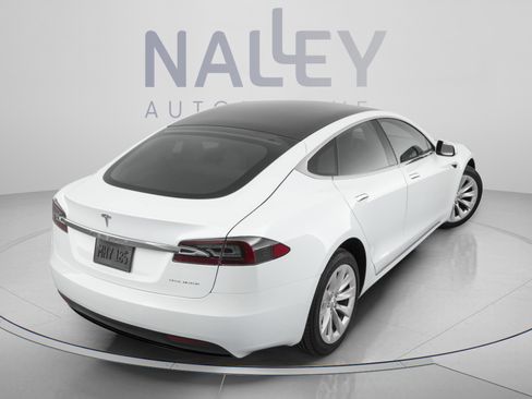 Used 2022 Tesla Model S AWD/4WD image 5