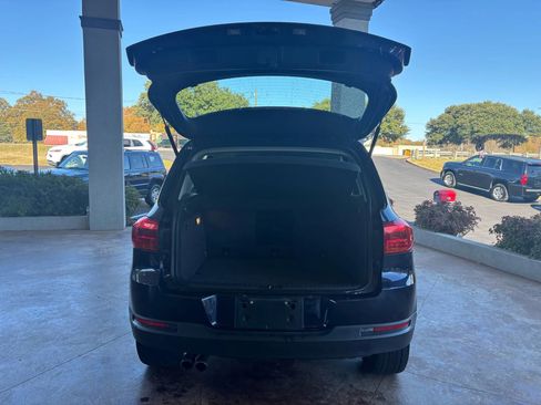 Used 2016 Volkswagen Tiguan S image 22