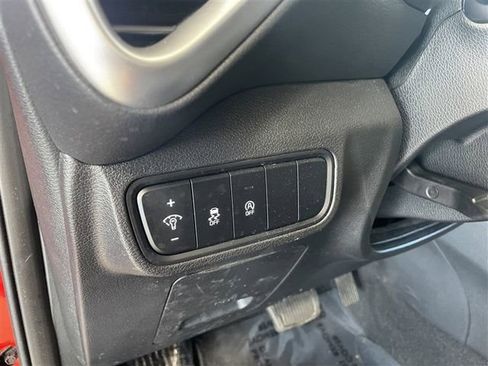 Used 2023 Kia Soul LX image 11