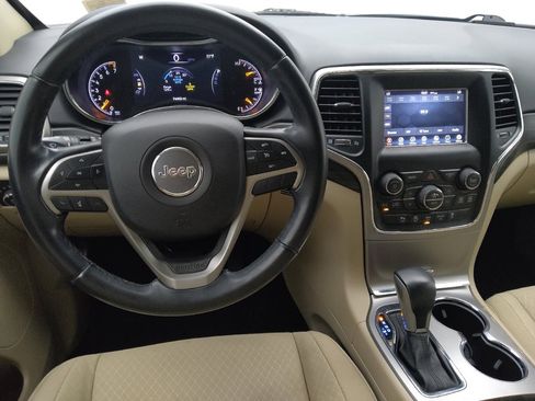 Used 2021 Jeep Grand Cherokee Laredo RWD image 22