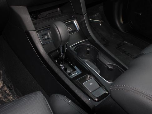 Used 2025 Subaru Ascent Bronze Edition image 15