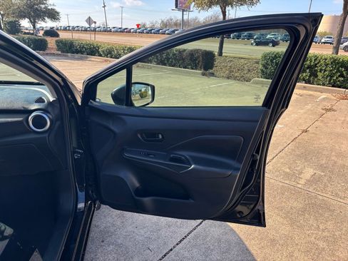 Used 2020 Nissan Versa S image 16