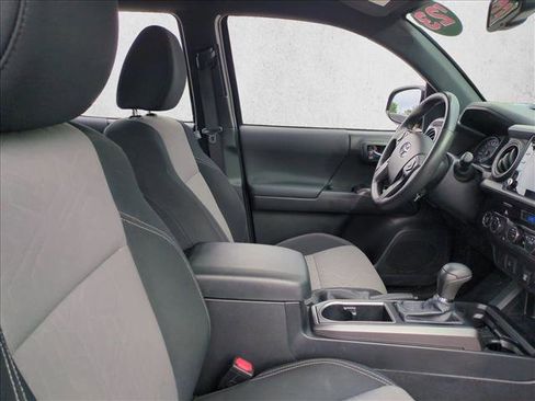 Certified 2023 Toyota Tacoma TRD Sport AWD/4WD image 19