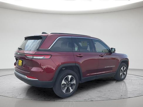Used 2024 Jeep Grand Cherokee Limited 4xe AWD/4WD image 9