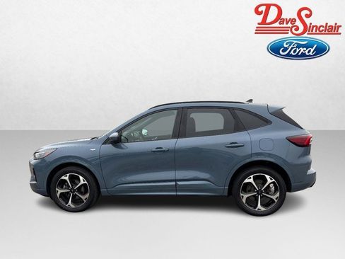 Used 2023 Ford Escape ST-Line Elite w/ Premium Technology Package image 10