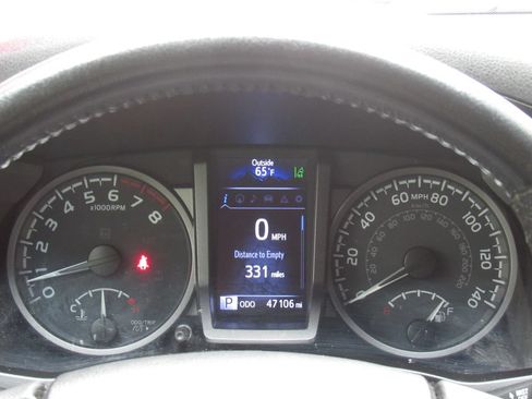 Certified 2020 Toyota Tacoma TRD Sport w/ TRD Premium Sport Package AWD/4WD image 21