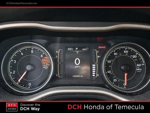 Used 2017 Jeep Cherokee Sport image 7