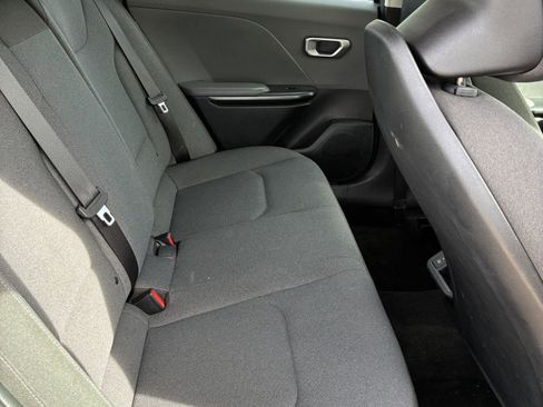 Used 2025 Kia K4 LXS image 11