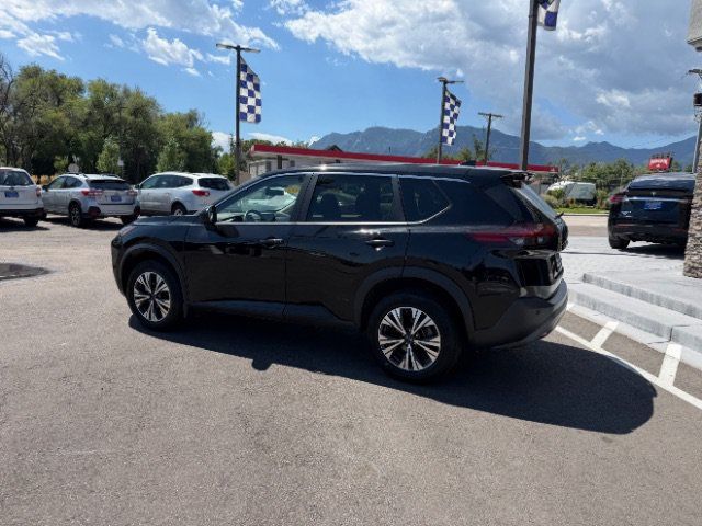 Used 2023 Nissan Rogue SV FWD image 9