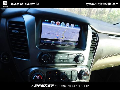 Used 2018 Chevrolet Tahoe LT image 10