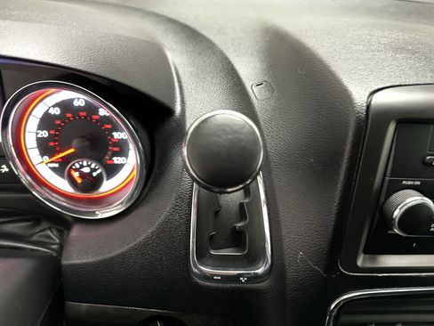 Used 2012 Dodge Grand Caravan Crew image 29