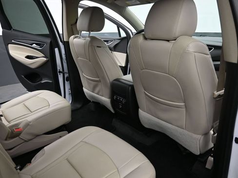 Used 2019 Buick Enclave Essence FWD image 10