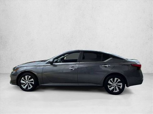 Certified 2025 Nissan Altima 2.5 S FWD image 9