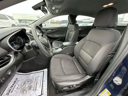 Used 2022 Chevrolet Malibu LT image 11