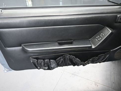 Used 1993 Ford Mustang LX image 17