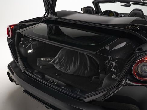 Used 2019 Ferrari Portofino Base image 54