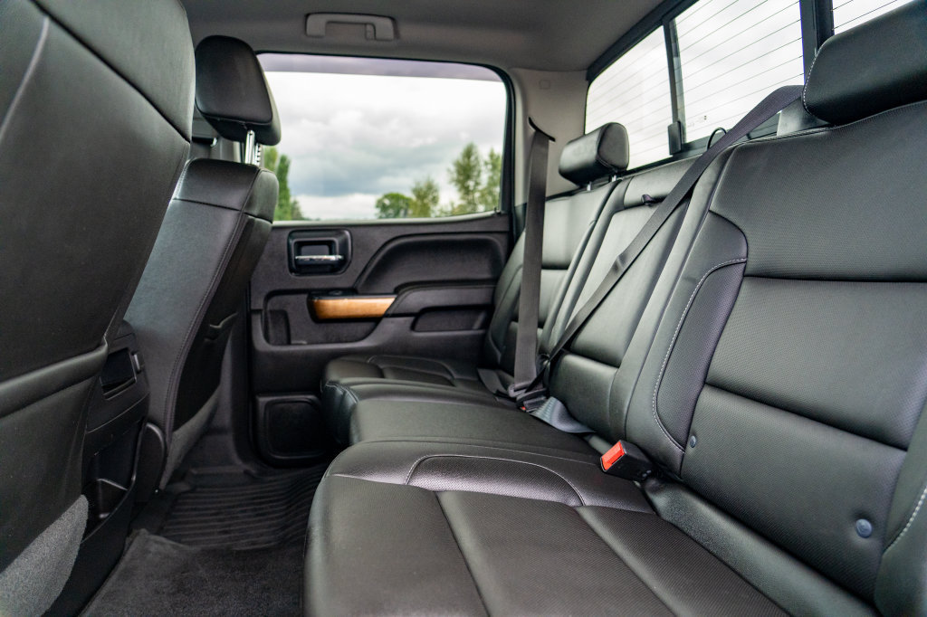 Used 2018 Chevrolet Silverado 1500 LTZ w/ LTZ Plus Package AWD/4WD image 16