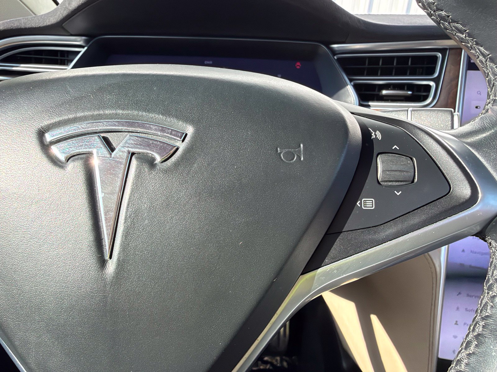 Used 2017 Tesla Model X 75D AWD/4WD image 16