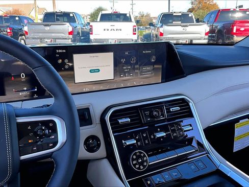 New 2026 Nissan Armada Platinum Reserve image 6