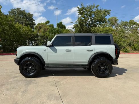 Used 2023 Ford Bronco Outer Banks w/ Sasquatch Package AWD/4WD image 3