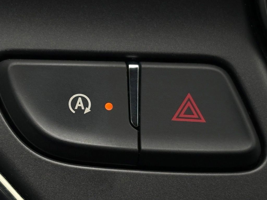 Used 2022 Chevrolet Blazer RS FWD image 11