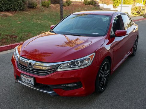 Used 2016 Honda Accord Sport image 8