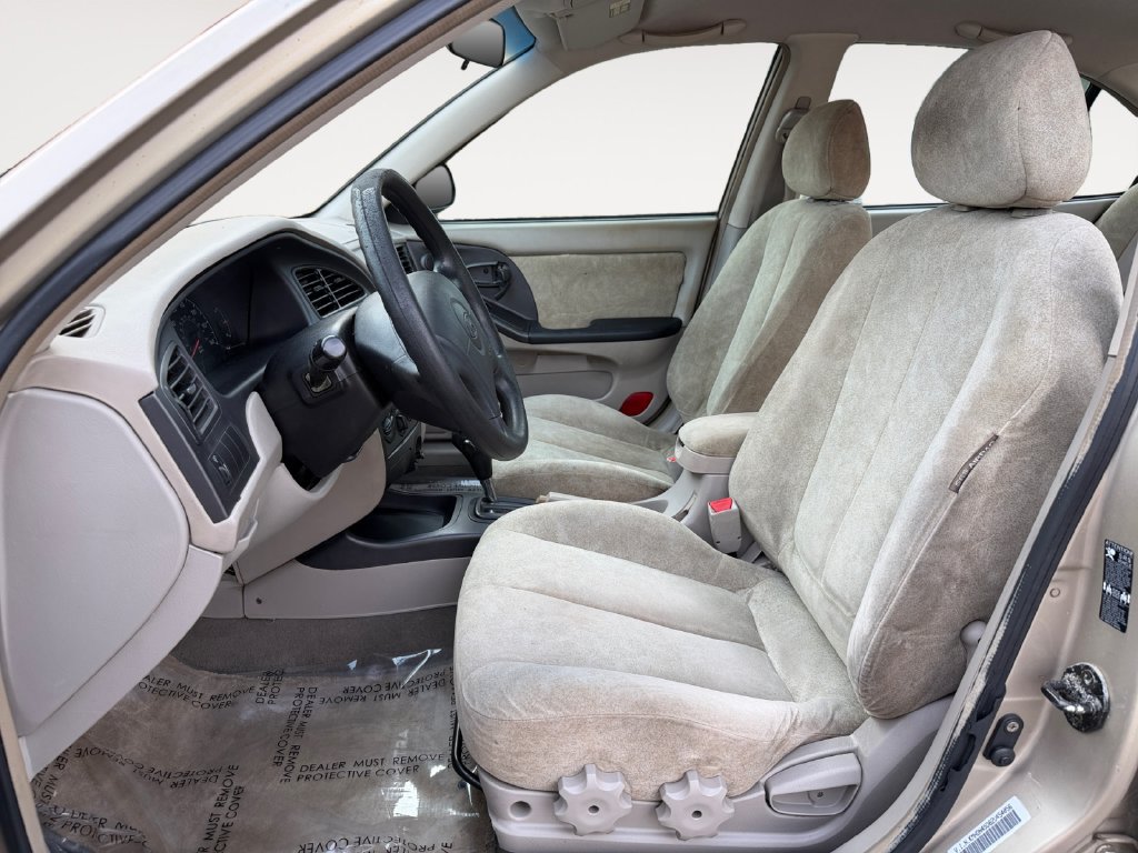 Used 2002 Hyundai Elantra GLS FWD image 12